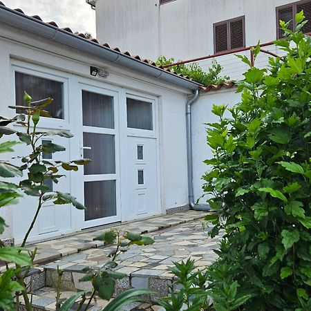 Apartments Betty Borik โรวีน ภายนอก รูปภาพ