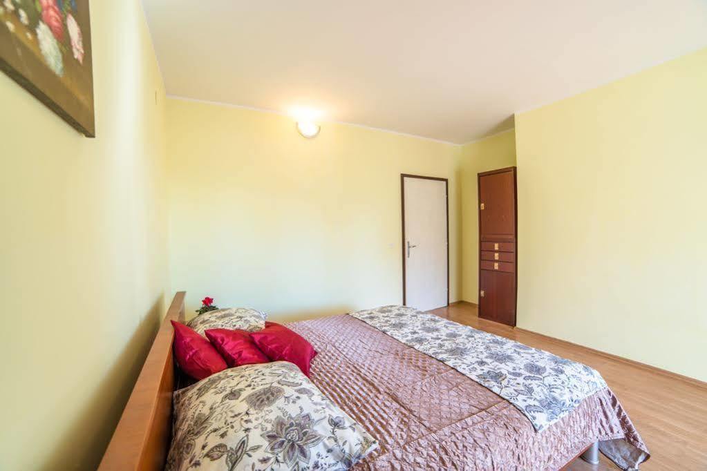 Apartments Betty Borik โรวีน ภายนอก รูปภาพ